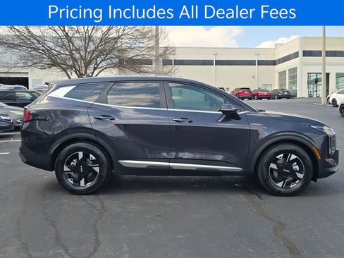 New 2026 Kia Sportage LX FWD image 2