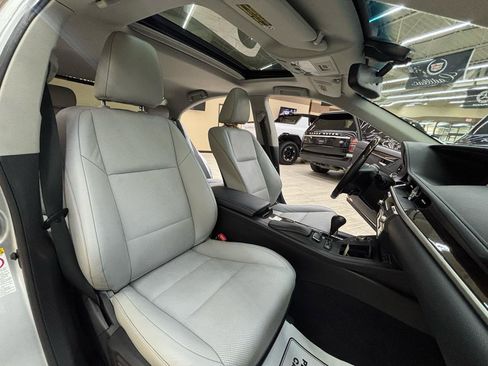 Used 2014 Lexus ES 350 w/ Luxury Package FWD image 14
