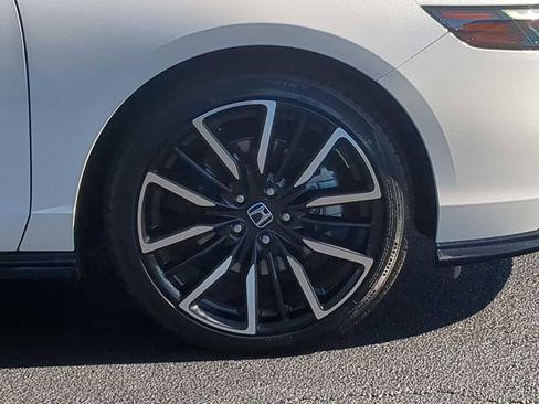 Used 2023 Honda Accord Touring image 10