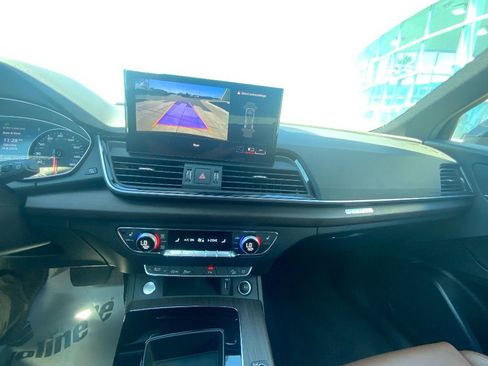 Used 2024 Audi Q5 2.0T Premium w/ Convenience Package image 13