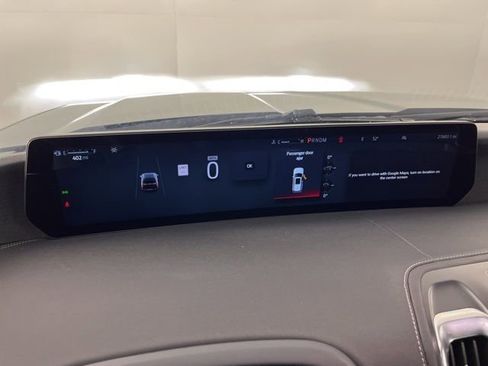 Used 2025 Ford Expedition Platinum image 22