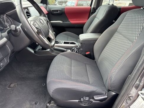 Used 2023 Toyota Tacoma SR5 image 9