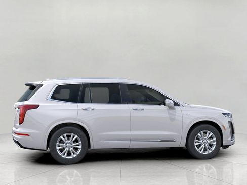 New 2025 Cadillac XT6 Luxury image 5