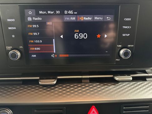 Certified 2022 Kia Carnival LX w/ Paint Protection Package image 13