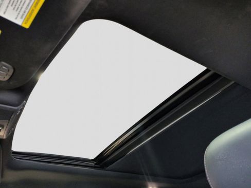 Certified 2018 Ford F150 Platinum w/ Technology Package image 42