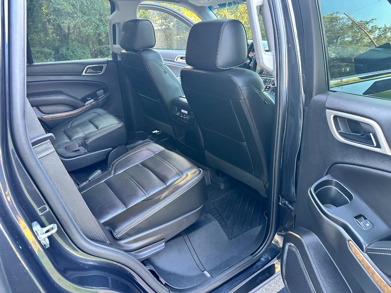 Used 2020 GMC Yukon Denali w/ Denali Ultimate Package RWD image 28