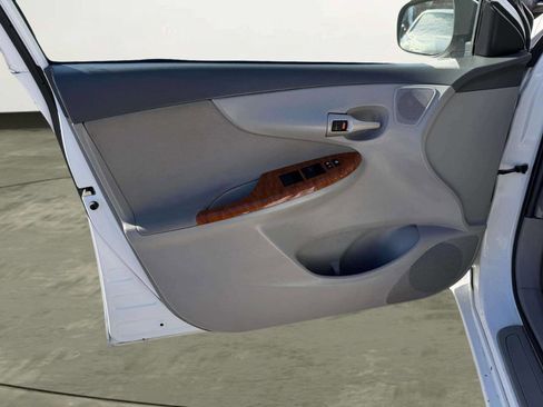 Used 2009 Toyota Corolla XLE image 11