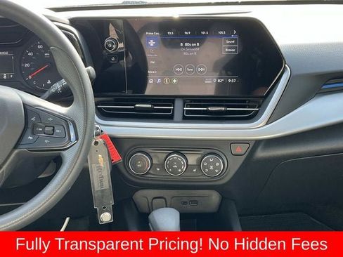 Used 2026 Chevrolet Trax LS w/ LS Convenience Package FWD image 15