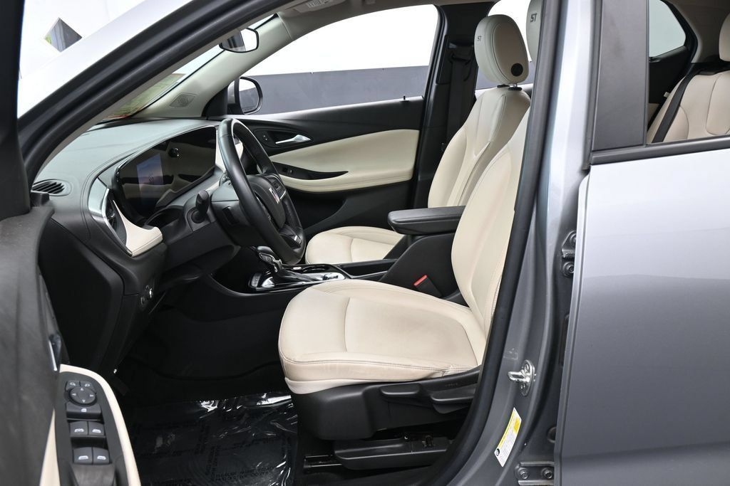 Used 2024 Buick Encore GX Sport Touring FWD image 11