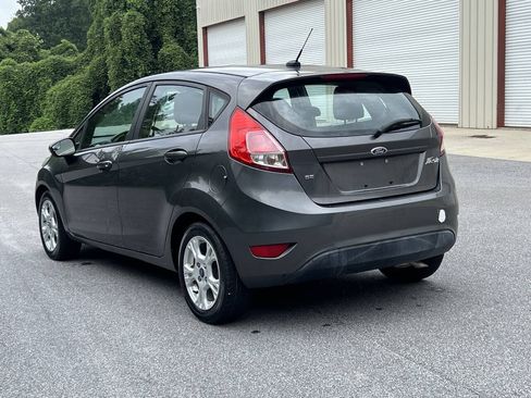 Used 2015 Ford Fiesta SE FWD image 4