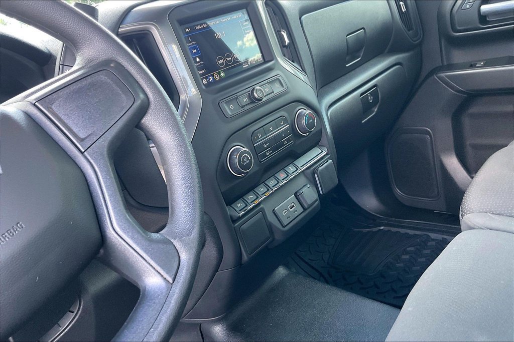 Used 2025 Chevrolet Silverado 1500 W/T w/ WT Safety Package AWD/4WD image 10