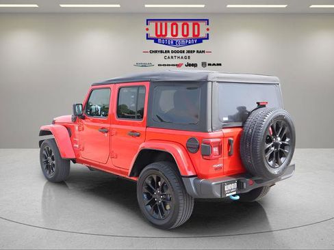 Used 2023 Jeep Wrangler Unlimited Sahara AWD/4WD image 5