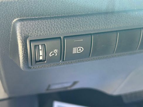 Used 2025 Toyota Corolla SE FWD image 22
