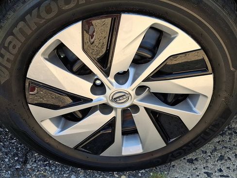 Used 2023 Nissan Altima 2.5 S FWD image 8