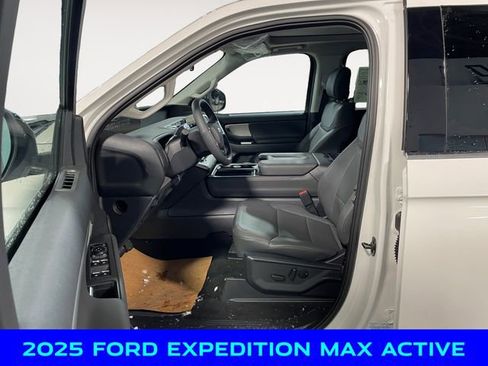 New 2025 Ford Expedition Max Active image 9