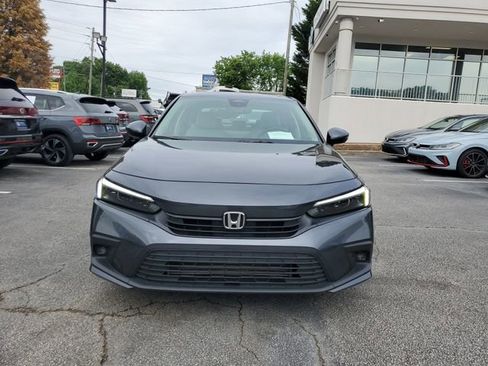 Used 2024 Honda Civic Touring image 2