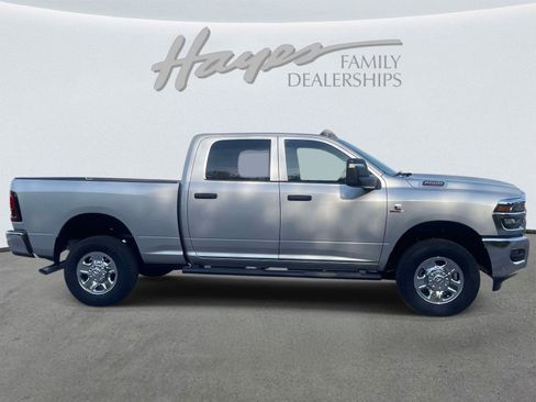 New 2026 RAM 2500 Tradesman AWD/4WD image 3