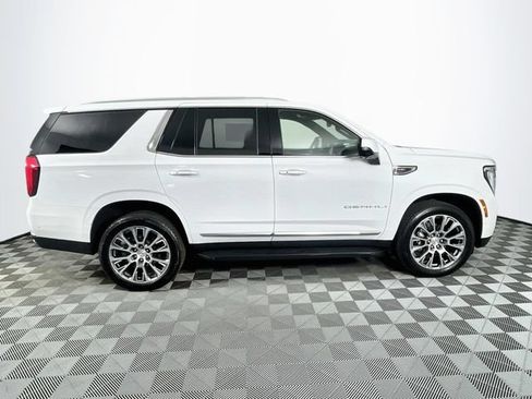Used 2025 GMC Yukon Denali AWD/4WD image 9