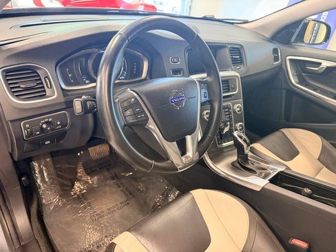 Used 2016 Volvo S60 T5 Cross Country Platinum AWD/4WD image 18