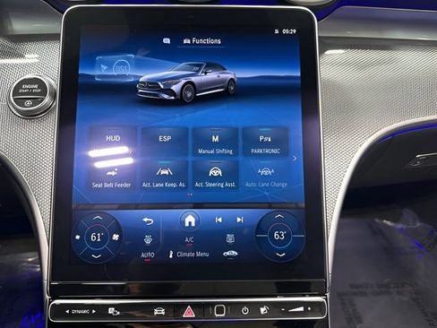 Used 2024 Mercedes-Benz CLE 450 4MATIC Cabriolet image 28