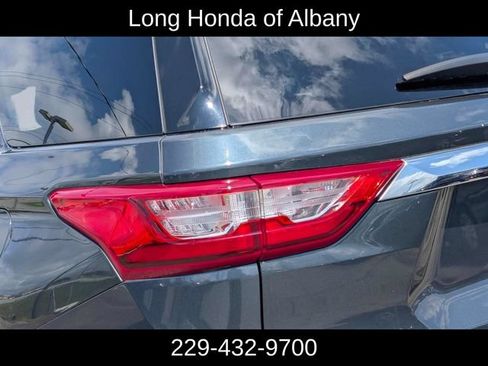 Used 2018 Chevrolet Traverse LT FWD image 9