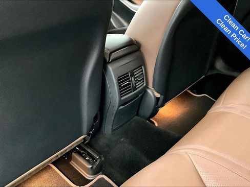 Used 2015 Mercedes-Benz GLA 250 4MATIC image 31