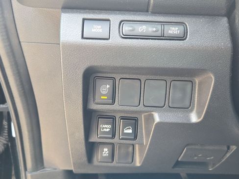 Used 2022 Nissan Frontier S w/ Technology Package AWD/4WD image 19