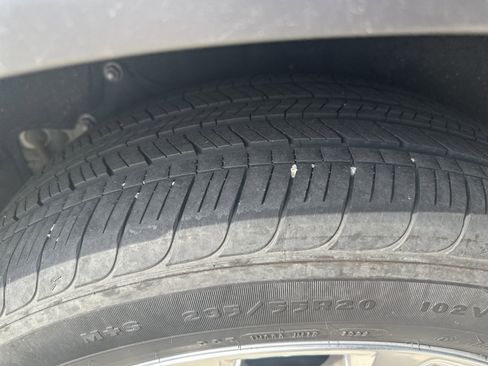 Used 2024 Toyota Highlander Limited image 23