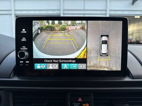 Used 2025 Honda Pilot Elite image 22