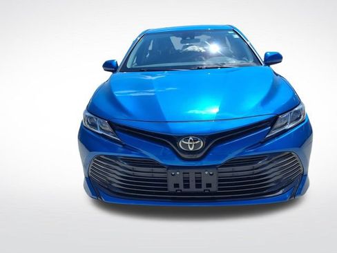 Used 2020 Toyota Camry LE FWD image 12