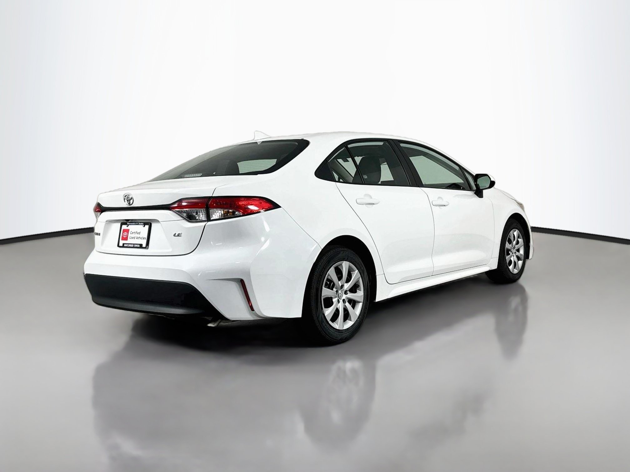 Certified 2025 Toyota Corolla LE FWD image 7