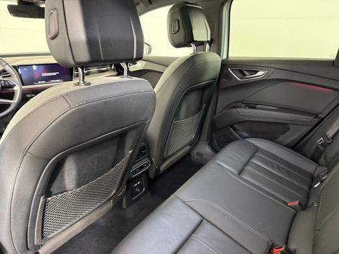 Used 2024 Audi Q4 e-tron Prestige image 22