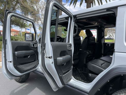 Used 2022 Jeep Wrangler Unlimited Rubicon 4xe AWD/4WD image 72