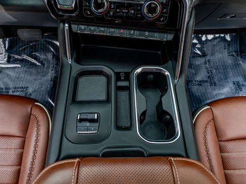 Used 2025 GMC Sierra 2500 Denali Ultimate image 28