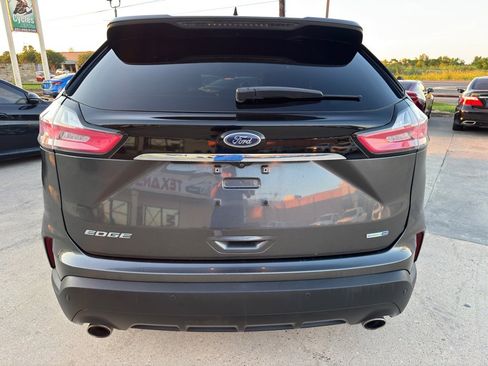 Used 2020 Ford Edge SE image 10