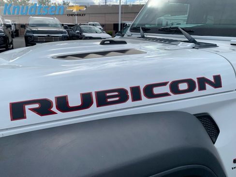 Used 2018 Jeep Wrangler Unlimited Rubicon AWD/4WD image 9