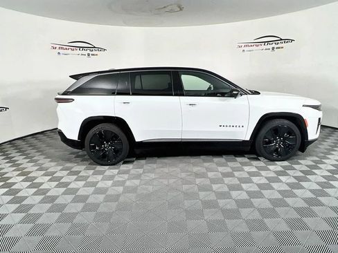 Used 2024 Jeep Wagoneer Launch Edition AWD/4WD image 9