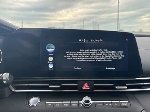 Used 2023 Hyundai Elantra SEL w/ Convenience Package FWD image 12