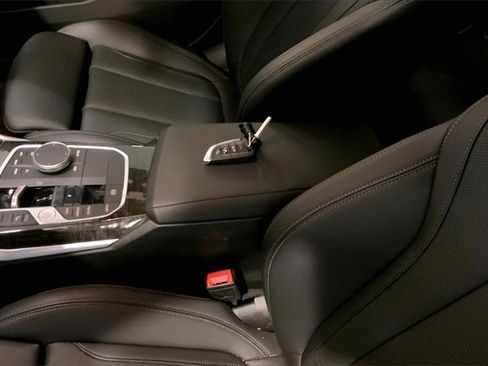 Certified 2023 BMW 330i Sedan w/ Convenience Package image 12