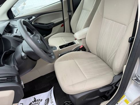 Used 2016 Ford Focus SE image 18