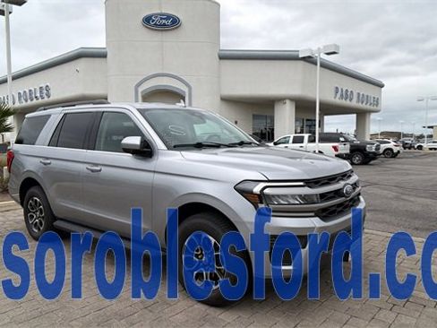 Used 2022 Ford Expedition XLT image 1