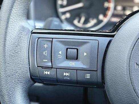 Certified 2023 Nissan Rogue SV image 16