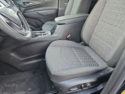 Used 2023 Chevrolet Equinox LT image 19