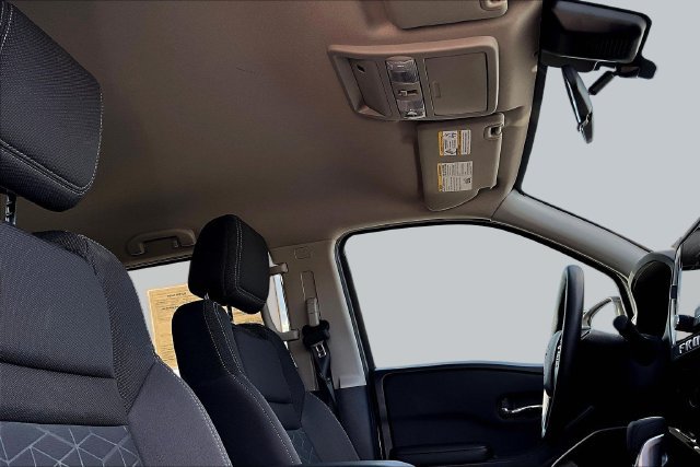 Used 2025 Nissan Frontier SV AWD/4WD image 28