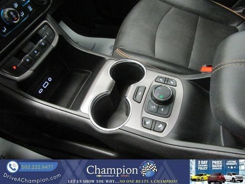Certified 2024 GMC Terrain AT4 w/ Tech Package AWD/4WD image 40