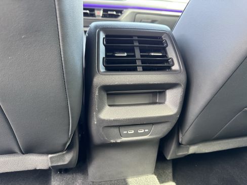 Used 2025 Volkswagen Tiguan SE R-Line FWD image 31