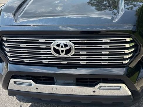 Used 2024 Toyota Tacoma Limited AWD/4WD image 12