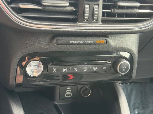Used 2024 Ford Escape Platinum AWD/4WD image 24