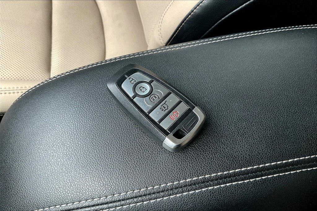 Used 2021 Ford Escape SEL AWD/4WD image 32