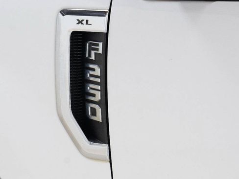 Used 2019 Ford F250 XL w/ Power Equipment Group AWD/4WD image 25